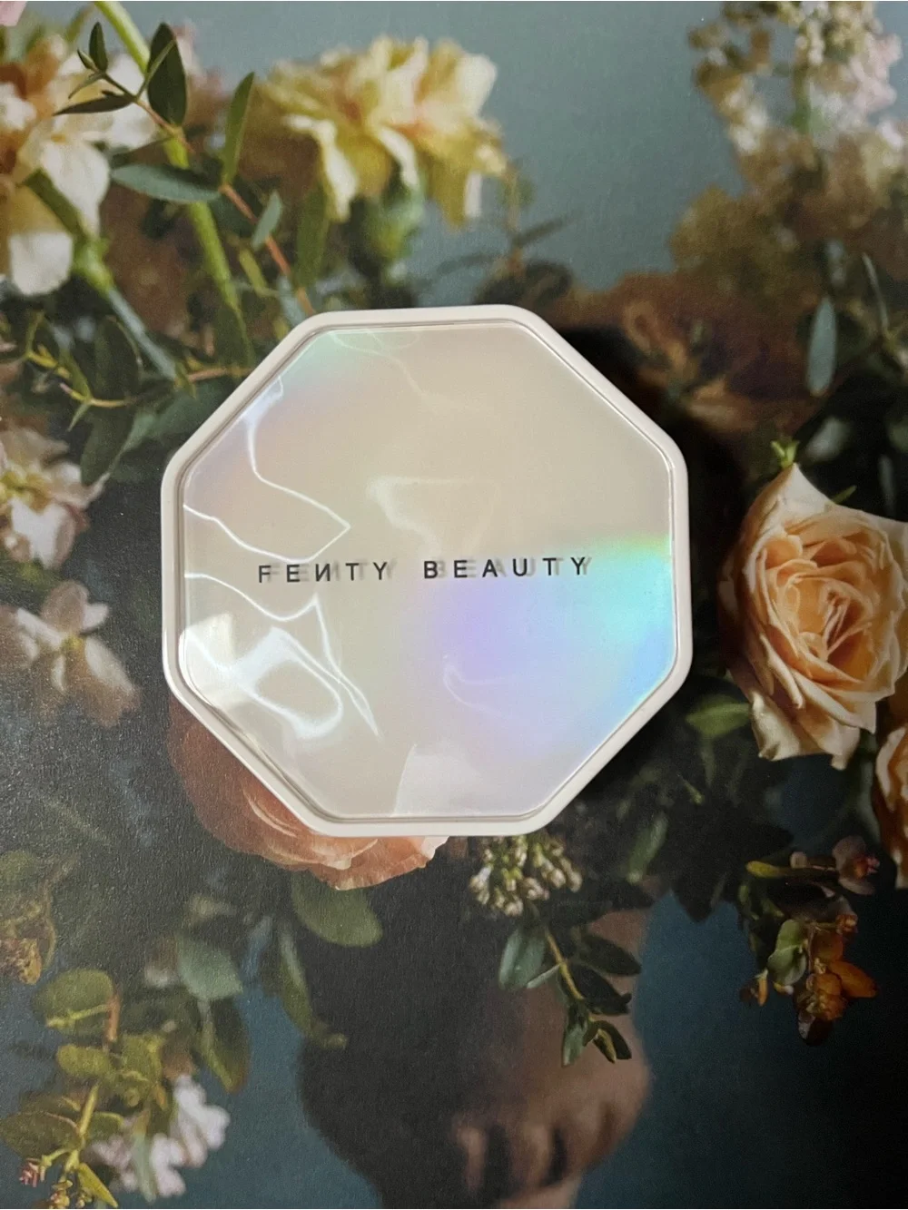 Fenty Beauty Demi'Glow Light-Diffusing Highlighter